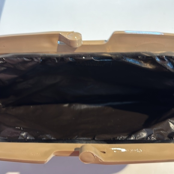 Vintage taupe leather and lucite clutch purse - Picture 7 of 12